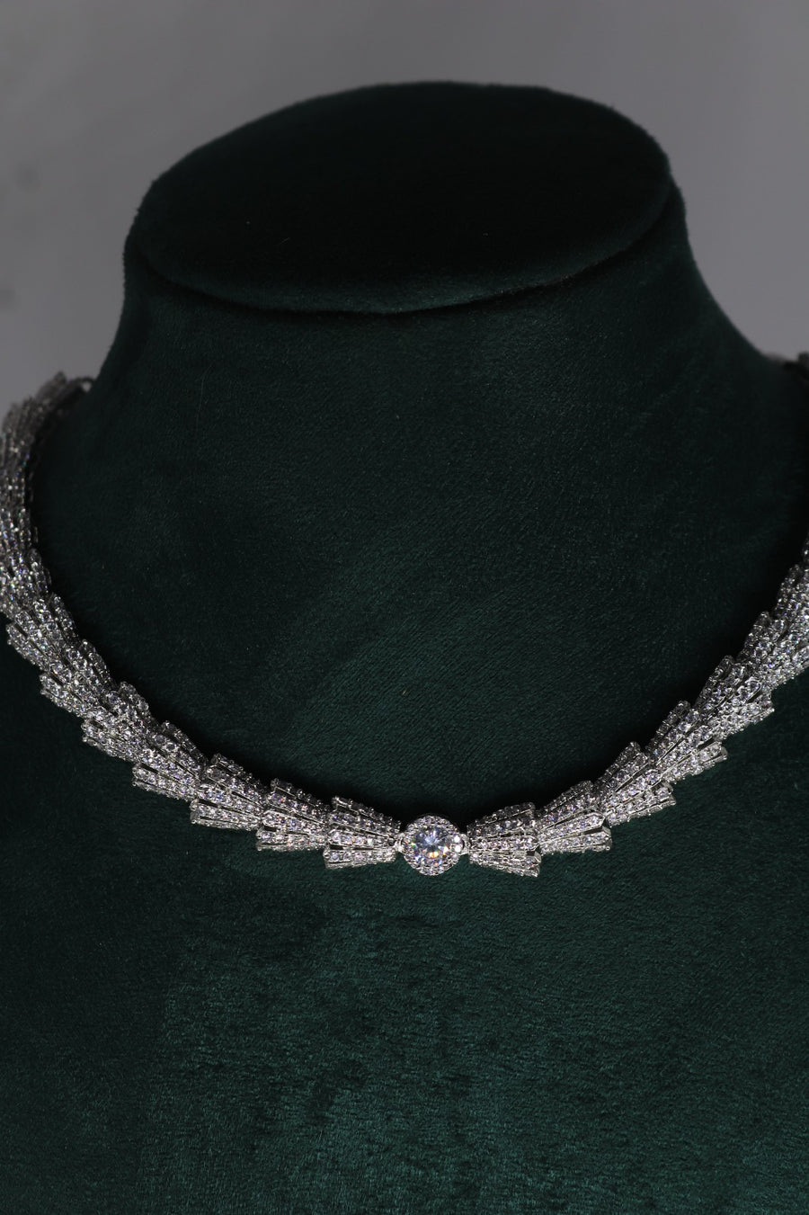 Zareefa Collar Neckpiece Set